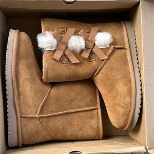 Brand new Koolaburra by UGG Victoria boots